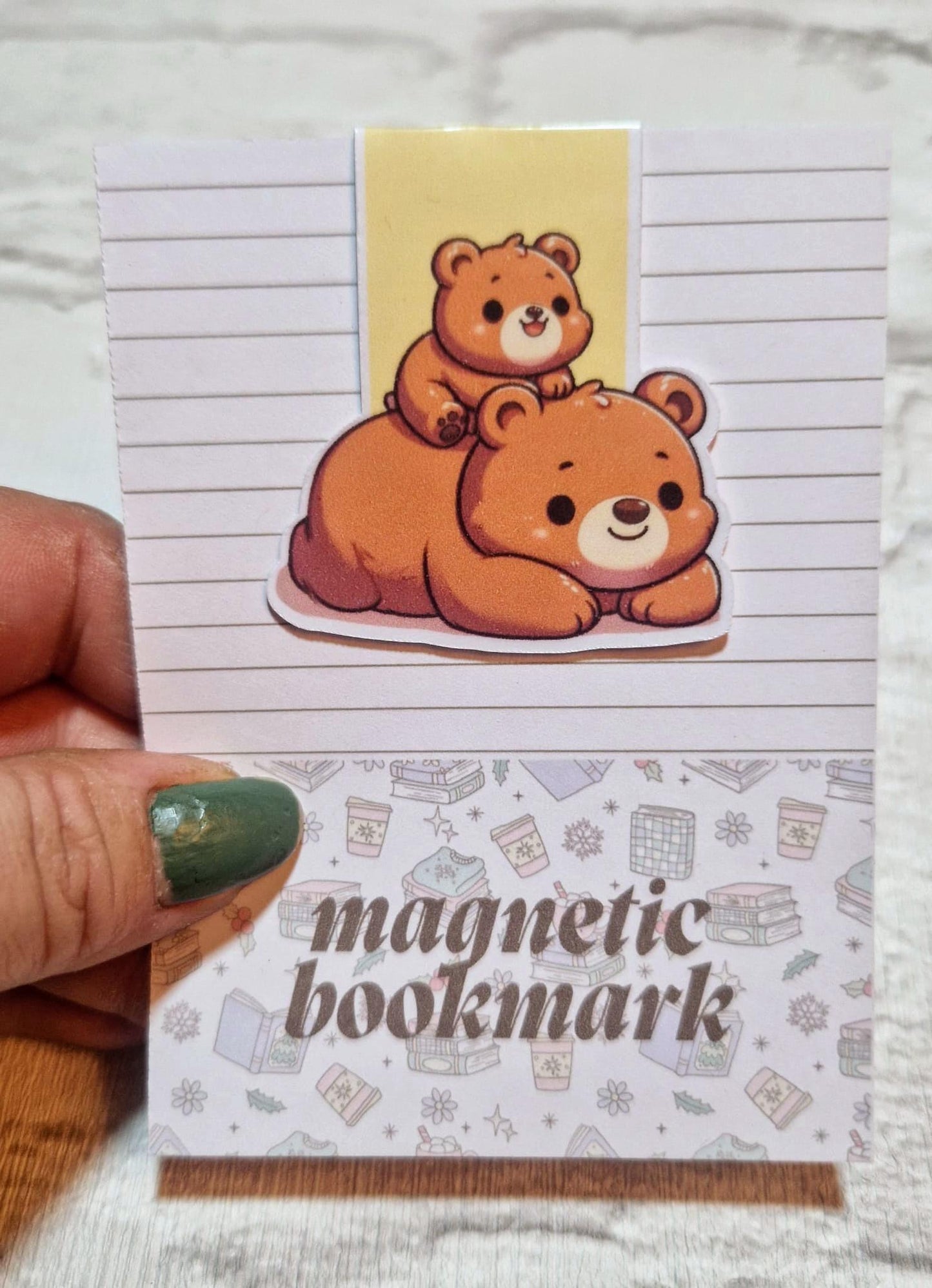 Playful Mum and Baby Bear Magnetic Bookmark – Cute Gift for Book Lovers